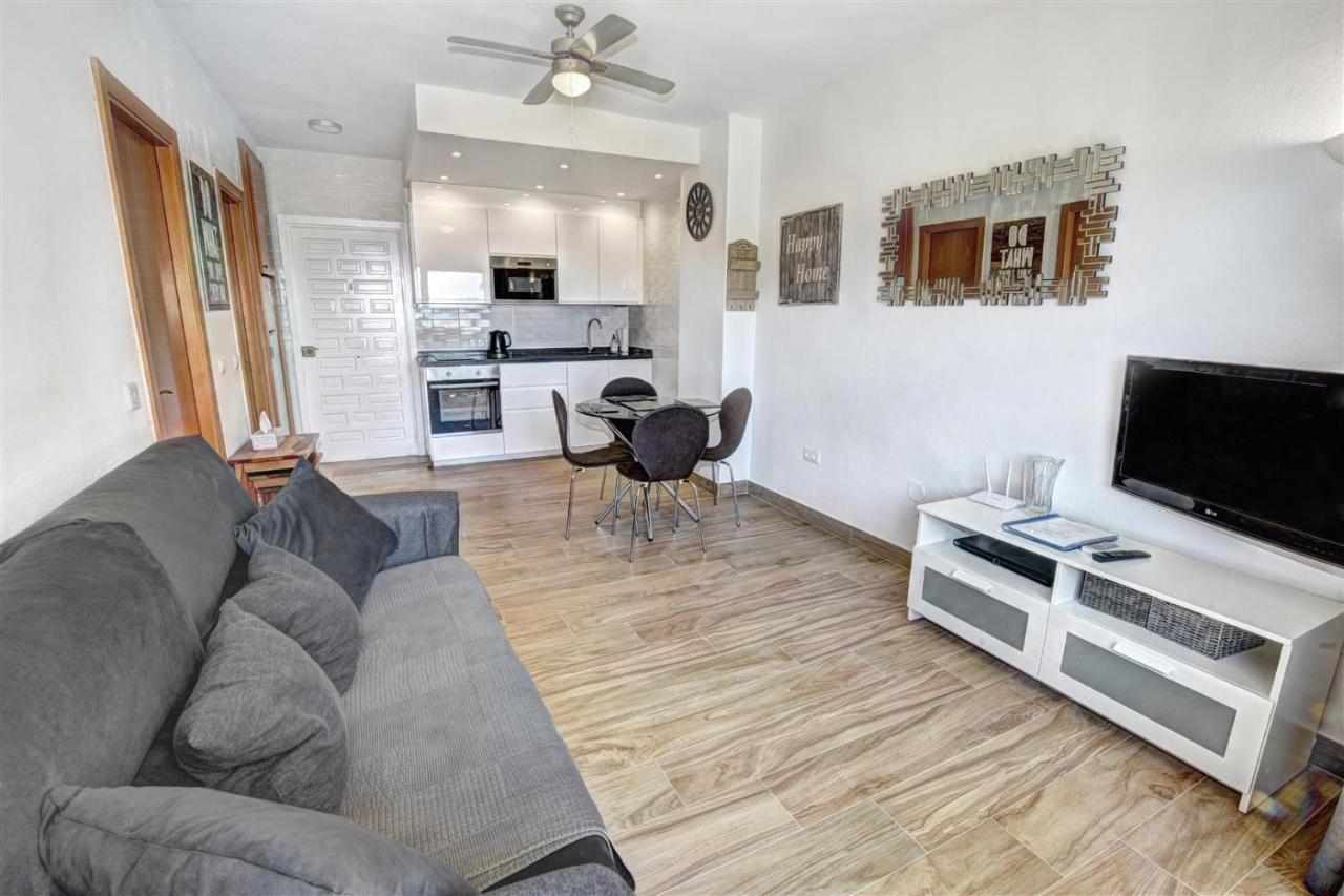 Benal Beach, Luxury Sea & Mountain View Beachside 1 Bedroom Apartment Беналмадена Екстериор снимка