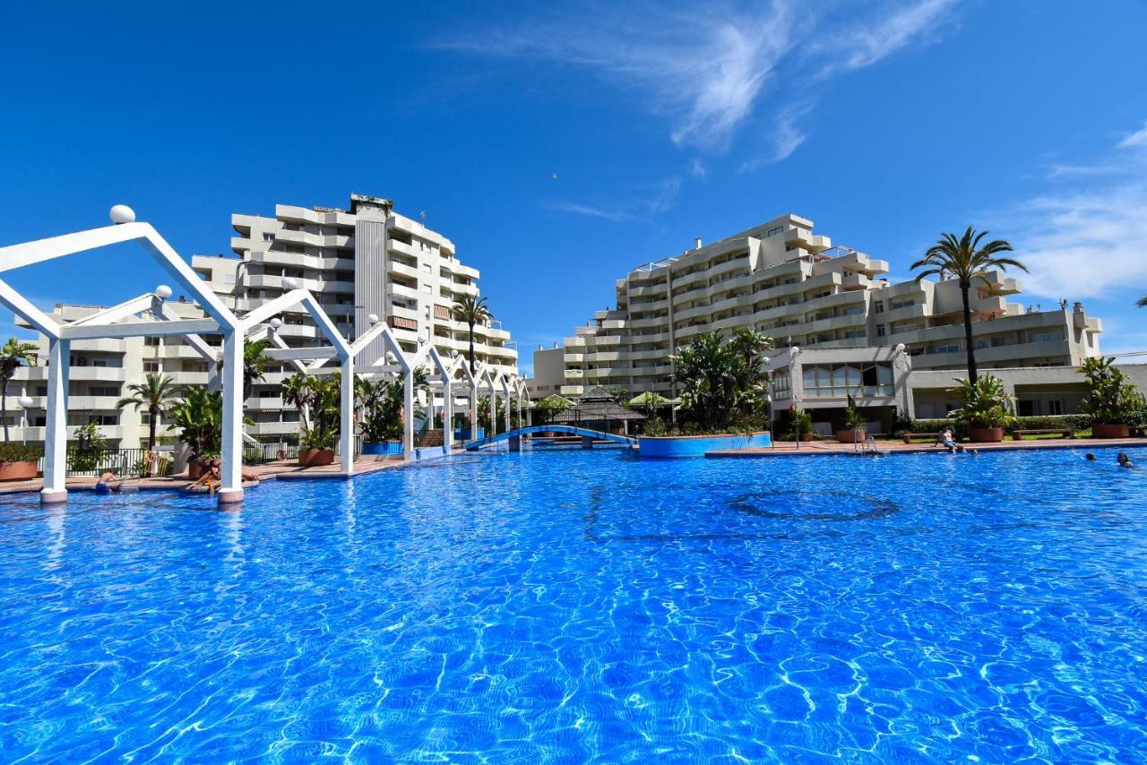 Benal Beach, Luxury Sea & Mountain View Beachside 1 Bedroom Apartment Беналмадена Екстериор снимка