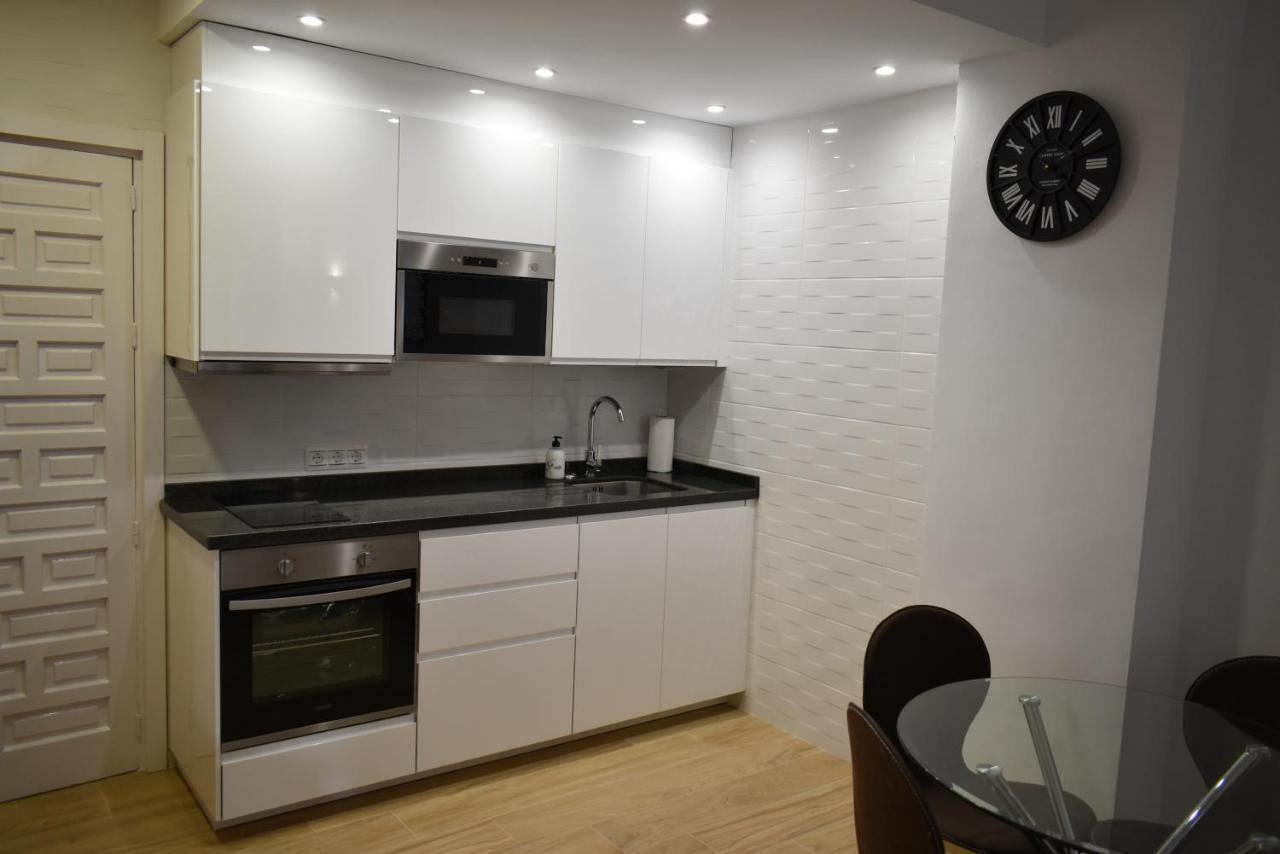 Benal Beach, Luxury Sea & Mountain View Beachside 1 Bedroom Apartment Беналмадена Екстериор снимка